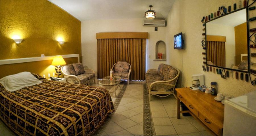 Hotel Mision Santa Maria San Quintin Bagian luar foto