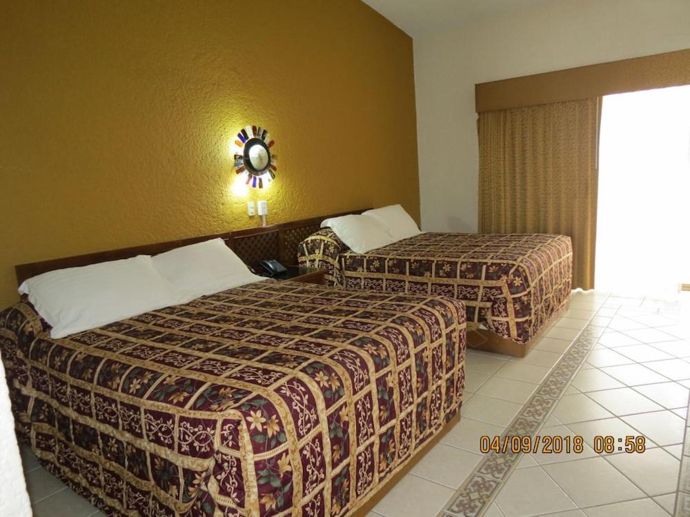Hotel Mision Santa Maria San Quintin Bagian luar foto